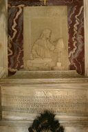 Plaque to the poet inside Dante’s tomb