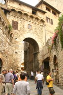 Walking through the crowds to the central Square in S. Gimignano