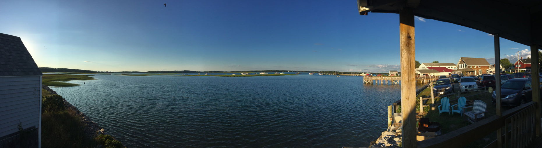 very wide panorama of the horizon, needs scrolling