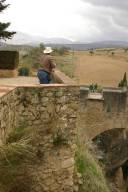 Mark on a parapet